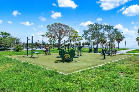 Condominio en venta en Saint Petersburg, Florida, 2 dormitorios, 139.35 m2 № 1793478 - foto 29
