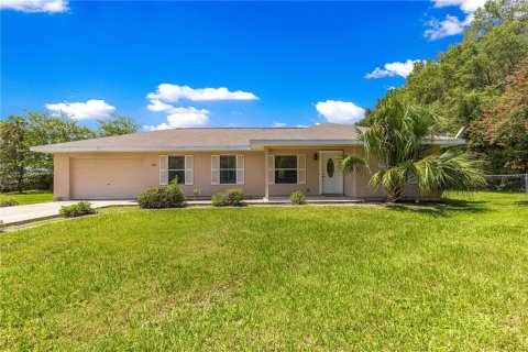 House in Ocala, Florida 3 bedrooms, 121.24 sq.m. № 1841463 - photo 1