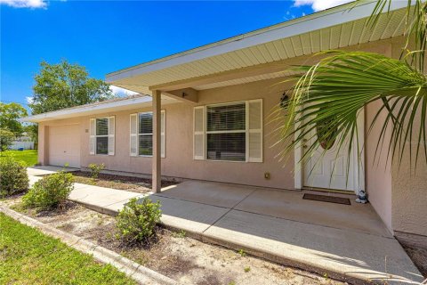House in Ocala, Florida 3 bedrooms, 121.24 sq.m. № 1841463 - photo 2