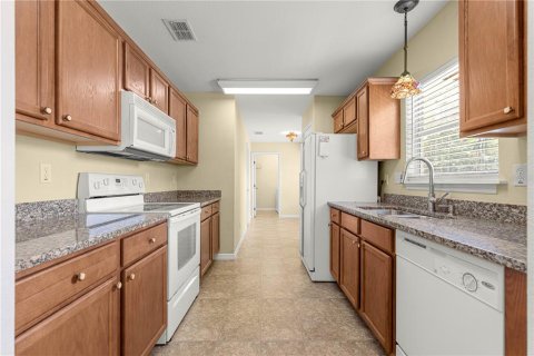 House in Ocala, Florida 3 bedrooms, 121.24 sq.m. № 1841463 - photo 9