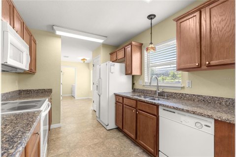 House in Ocala, Florida 3 bedrooms, 121.24 sq.m. № 1841463 - photo 10