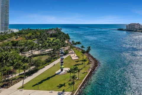 Copropriété à louer à Miami Beach, Floride: 3 chambres, 309.83 m2 № 2018035 - photo 24