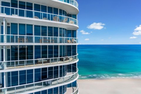 Copropriété à louer à Miami Beach, Floride: 3 chambres, 309.83 m2 № 2018035 - photo 19