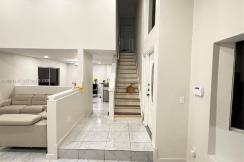 Villa ou maison à vendre à Hialeah, Floride: 4 chambres, 168.34 m2 № 2068248 - photo 18