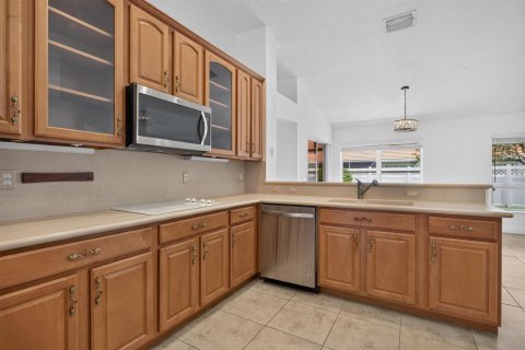 House in Coral Springs, Florida 4 bedrooms, 225.94 sq.m. № 2088100 - photo 22