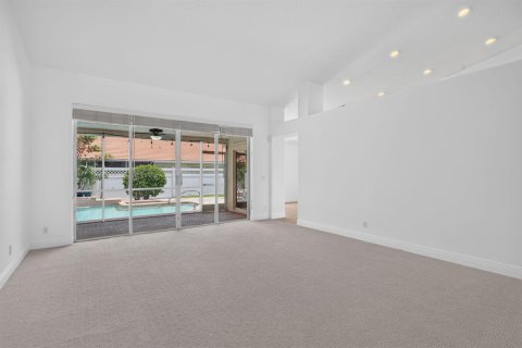 House in Coral Springs, Florida 4 bedrooms, 225.94 sq.m. № 2088100 - photo 12