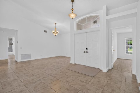 House in Coral Springs, Florida 4 bedrooms, 225.94 sq.m. № 2088100 - photo 8