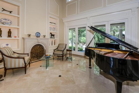 House in Palm Harbor, Florida 7 bedrooms, 568.28 sq.m. № 1341784 - photo 10