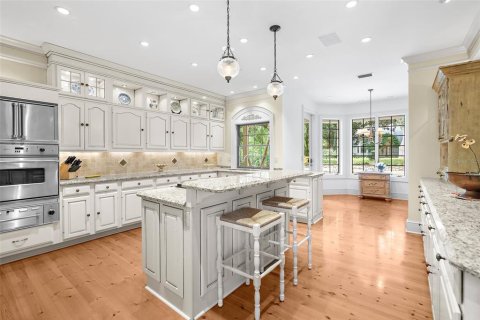 House in Palm Harbor, Florida 7 bedrooms, 568.28 sq.m. № 1341784 - photo 17