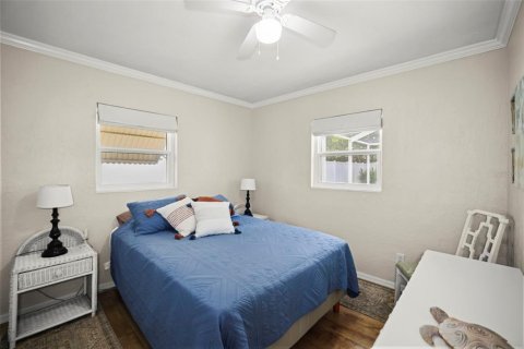 House in Clearwater, Florida 2 bedrooms, 116.59 sq.m. № 2378364 - photo 27