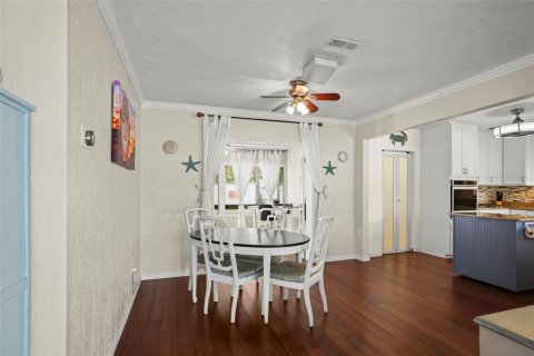 House in Clearwater, Florida 2 bedrooms, 116.59 sq.m. № 2378364 - photo 22