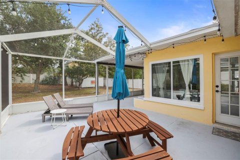 House in Clearwater, Florida 2 bedrooms, 116.59 sq.m. № 2378364 - photo 17