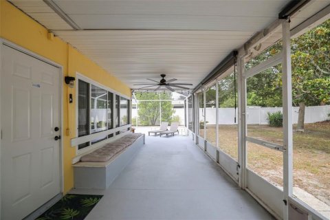 House in Clearwater, Florida 2 bedrooms, 116.59 sq.m. № 2378364 - photo 18