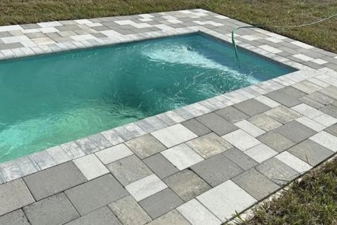 House in Palm Bay, Florida 4 bedrooms, 167.22 sq.m. № 2206132 - photo 2