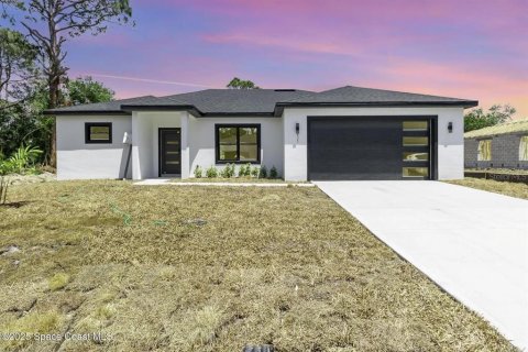 House in Palm Bay, Florida 4 bedrooms, 167.22 sq.m. № 2206132