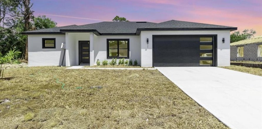 House in Palm Bay, Florida 4 bedrooms, 167.22 sq.m. № 2206132