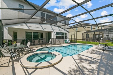 House in Kissimmee, Florida 6 bedrooms, 313.82 sq.m. № 1881331 - photo 18