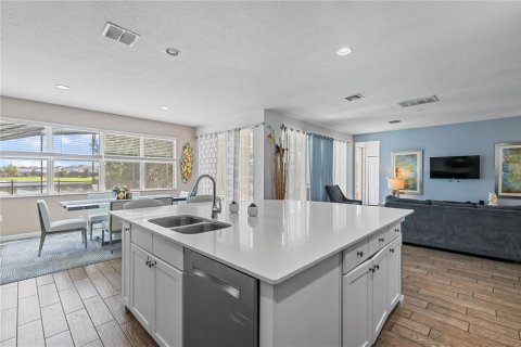 House in Kissimmee, Florida 6 bedrooms, 313.82 sq.m. № 1881331 - photo 8