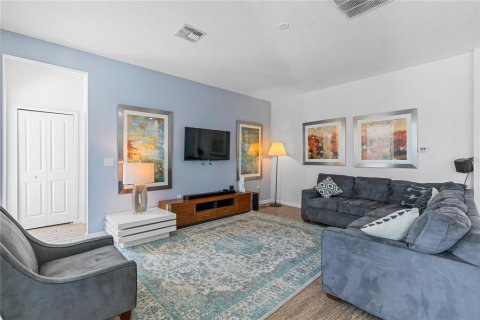 House in Kissimmee, Florida 6 bedrooms, 313.82 sq.m. № 1881331 - photo 13