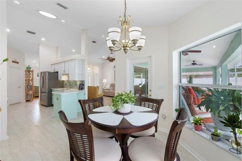 Casa en venta en Palm Coast, Florida, 3 dormitorios, 164.9 m2 № 1898613 - foto 12