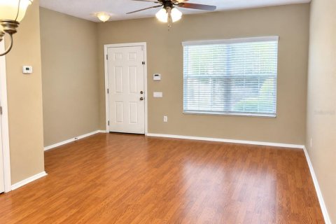 Touwnhouse à louer à Tampa, Floride: 2 chambres, 107.02 m2 № 2390930 - photo 5