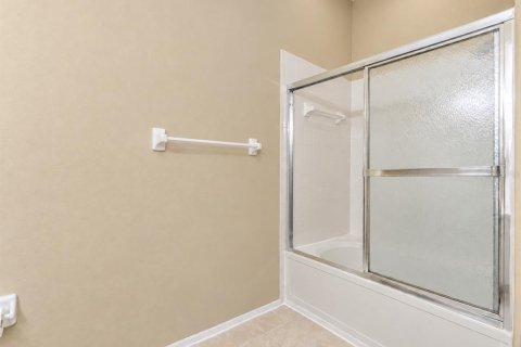 Touwnhouse à louer à Tampa, Floride: 2 chambres, 107.02 m2 № 2390930 - photo 15