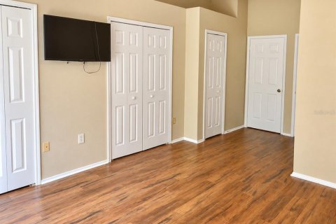 Touwnhouse à louer à Tampa, Floride: 2 chambres, 107.02 m2 № 2390930 - photo 13