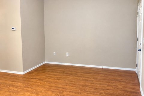 Touwnhouse à louer à Tampa, Floride: 2 chambres, 107.02 m2 № 2390930 - photo 4