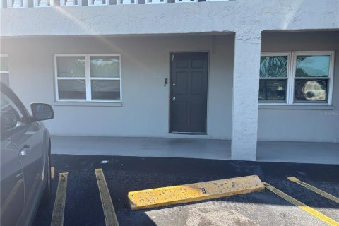 Condo à Saint Petersburg, Floride, 2 chambres  № 2131138