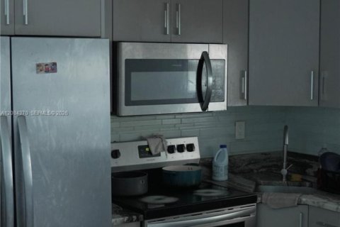 Immobilier commercial à vendre à Miami, Floride: 205.5 m2 № 2390140 - photo 18