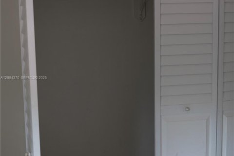 Immobilier commercial à vendre à Miami, Floride: 205.5 m2 № 2390140 - photo 10