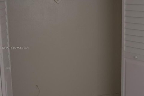 Immobilier commercial à vendre à Miami, Floride: 205.5 m2 № 2390140 - photo 11