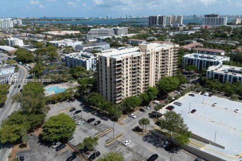 Снять в аренду кондоминиум в Норт-Майами, Флорида 1 спальня, 72.65м2, № 2004976 - фото 14