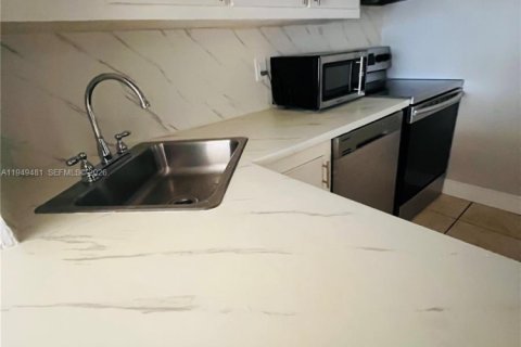 Снять в аренду кондоминиум в Норт-Майами, Флорида 1 спальня, 72.65м2, № 2004976 - фото 11