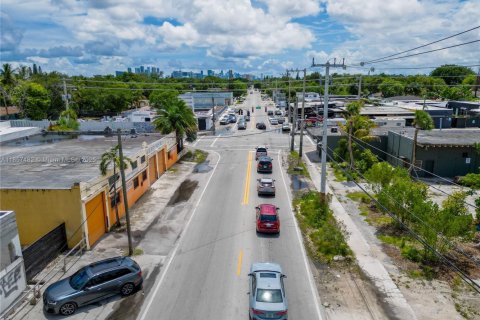 Propiedad comercial en venta en Miami, Florida № 1881717 - foto 5