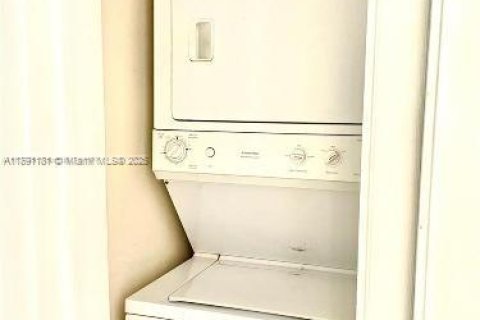 Copropriété à louer à Fort Lauderdale, Floride: 1 chambre, 65.5 m2 № 1944539 - photo 9