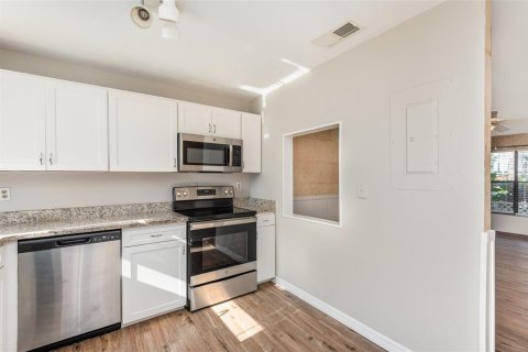 Condo in Port Orange, Florida, 2 bedrooms  № 1527039 - photo 11