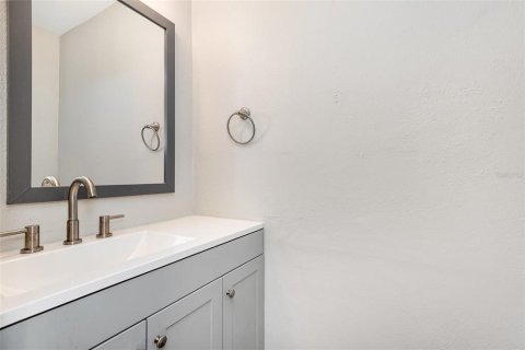 Condo in Port Orange, Florida, 2 bedrooms  № 1527039 - photo 12