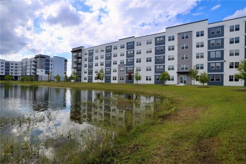 Condominio en Orlando, Florida, 2 dormitorios  № 2095868