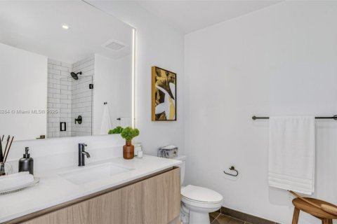 Condominio en venta en Miami, Florida, 3 dormitorios, 106.84 m2 № 1985298 - foto 14