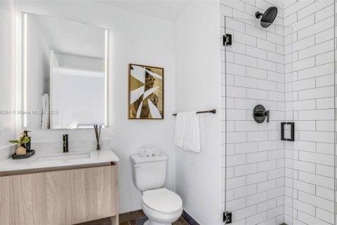 Condominio en venta en Miami, Florida, 3 dormitorios, 106.84 m2 № 1985298 - foto 12