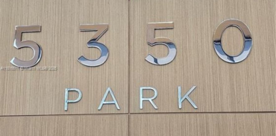 Condo in Doral, Florida, 2 bedrooms  № 1770409