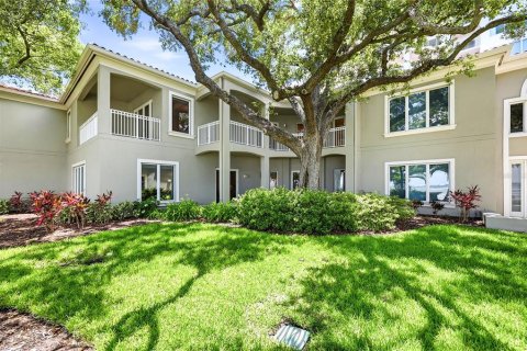 Townhouse in Tampa, Florida 5 bedrooms, 445.56 sq.m. № 2196927 - photo 2