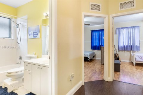 Casa en venta en Homestead, Florida, 4 dormitorios, 244.61 m2 № 2002549 - foto 24