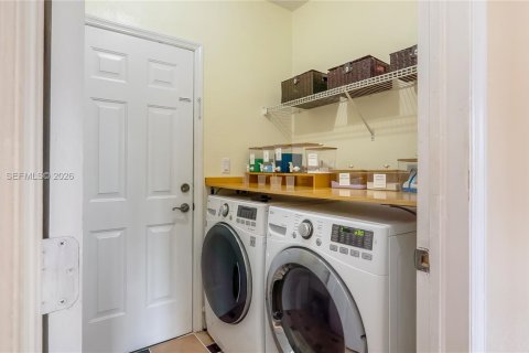 Casa en venta en Homestead, Florida, 4 dormitorios, 244.61 m2 № 2002549 - foto 19