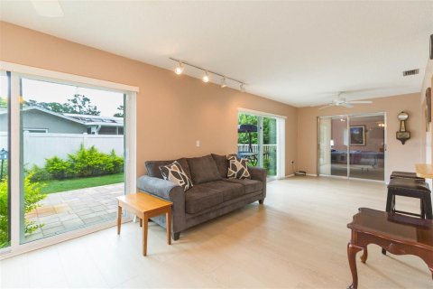 House in Palm Harbor, Florida 2 bedrooms, 155.61 sq.m. № 1918148 - photo 18