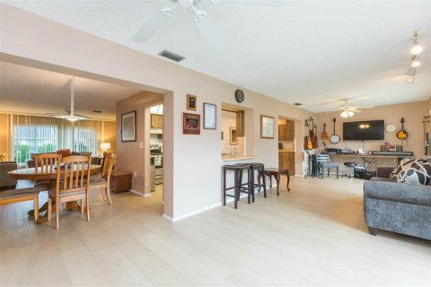 Villa ou maison à vendre à Palm Harbor, Floride: 2 chambres, 155.61 m2 № 1918148 - photo 21
