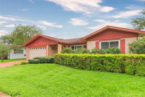 Villa ou maison à vendre à Palm Harbor, Floride: 2 chambres, 155.61 m2 № 1918148 - photo 3