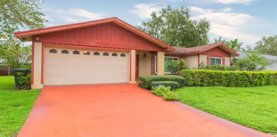 House in Palm Harbor, Florida 2 bedrooms, 155.61 sq.m. № 1918148