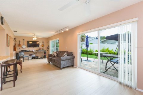 Villa ou maison à vendre à Palm Harbor, Floride: 2 chambres, 155.61 m2 № 1918148 - photo 20